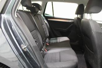 Skoda Octavia  picture 11