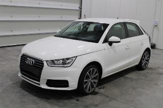 krockskadad bil auto Audi A1  2017/5