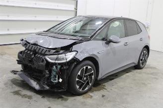 krockskadad bil auto Volkswagen ID.3  2021/2