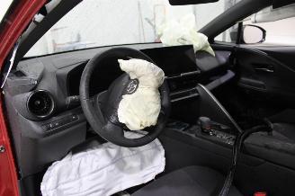 Toyota C-HR  picture 9