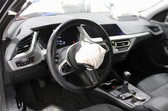 BMW 1-serie 118 picture 10