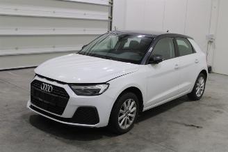 skadebil auto Audi A1  2020/1