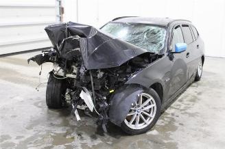 Vrakbiler auto BMW 3-serie 320 2022/11