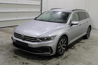 Schadeauto Volkswagen Passat  2023/8