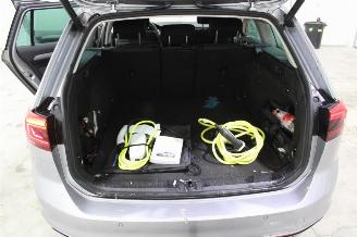 Volkswagen Passat  picture 25