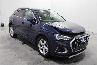Audi Q3  picture 2