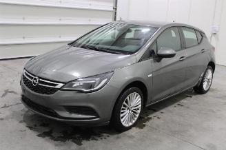 Vaurioauto  passenger cars Opel Astra  2018/3