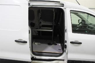 Renault Express  picture 18