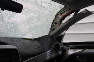 Peugeot 108  picture 18