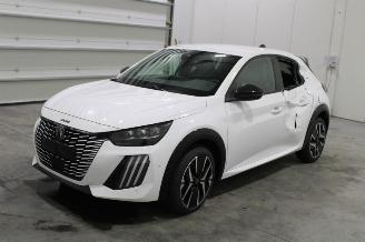 damaged passenger cars Peugeot 208  2024/12