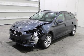 Unfallwagen Seat Leon  2022/8