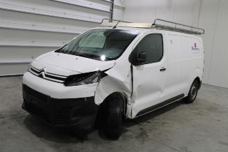 krockskadad bil auto Citroën Jumpy  2022/6