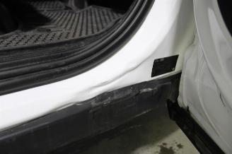 Land Rover Defender  picture 23