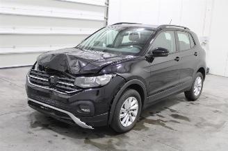 Vaurioauto  passenger cars Volkswagen T-Cross  2024/6