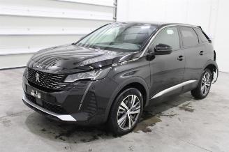 krockskadad bil auto Peugeot 3008  2021/9