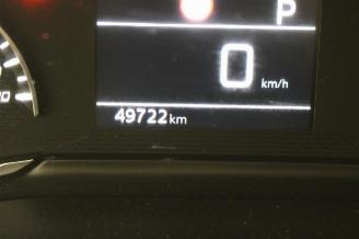 Peugeot 208  picture 12