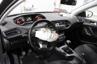Peugeot 308  picture 10