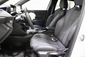 Peugeot 2008  picture 11