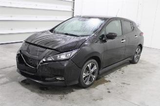 uszkodzony samochody osobowe Nissan Leaf  2018/10