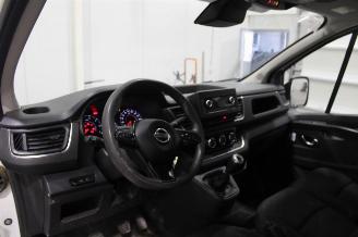 Nissan Nv300  picture 10