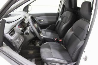 Renault Express  picture 10