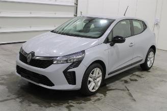 skadebil auto Renault Clio  2024/9
