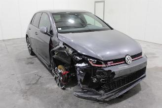 Volkswagen Golf  picture 2