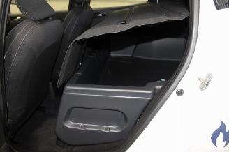 Renault Clio  picture 11