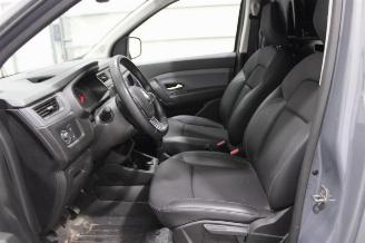 Renault Express  picture 10