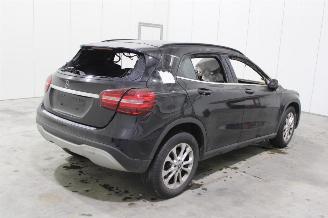 Mercedes GLA 180 picture 4