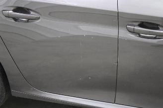 Peugeot 208  picture 8