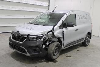 Damaged car Renault Kangoo  2025/1