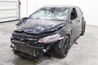 krockskadad bil auto Volkswagen Golf  2019/7