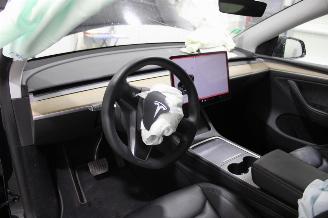 Tesla Model Y  picture 10
