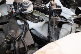 Peugeot 208  picture 17