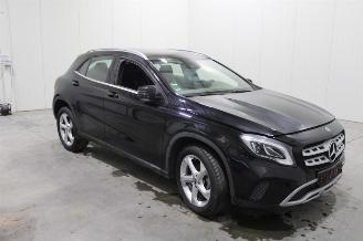 Mercedes GLA 180 picture 3