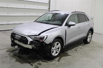 Vaurioauto  passenger cars Audi Q3  2023/5