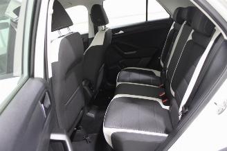 Volkswagen T-Roc  picture 12