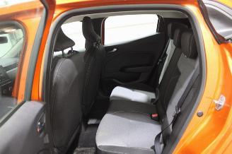 Renault Clio  picture 11