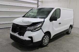 krockskadad bil auto Nissan Primastar  2024/11