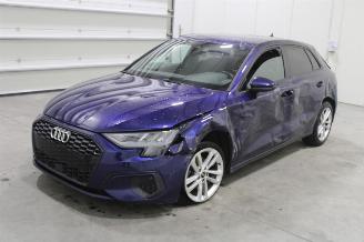 krockskadad bil auto Audi A3  2022/12