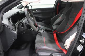 Volkswagen Golf  picture 11