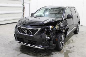 krockskadad bil auto Peugeot 5008  2020/10