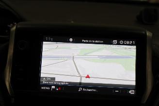 Peugeot 208  picture 14