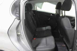 Peugeot 208  picture 12