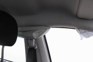 Peugeot 208  picture 22