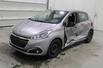 Schadeauto Peugeot 208  2018/10