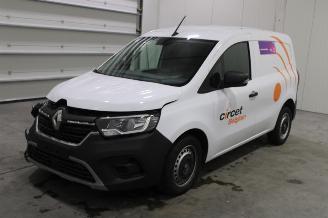 krockskadad bil auto Renault Kangoo  2024/4