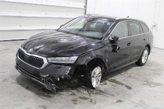 Uttjänta bilar auto Skoda Octavia  2022/4