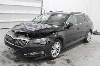 Voiture accidenté Skoda Superb  2020/12